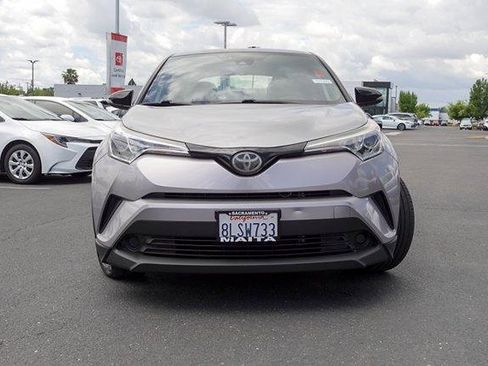 Certified 2019 Toyota C-HR XLE FWD image 3