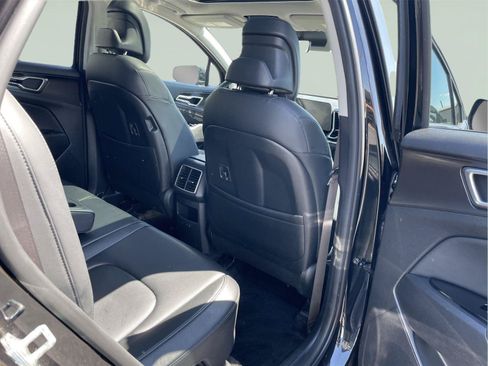 Used 2023 Kia Sportage EX w/ EX Premium Package AWD/4WD image 18