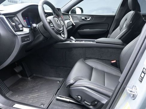 New 2026 Volvo XC60 T8 Ultra w/ Protection Package Premier image 17