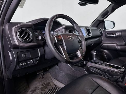 Used 2023 Toyota Tacoma TRD Off-Road image 10