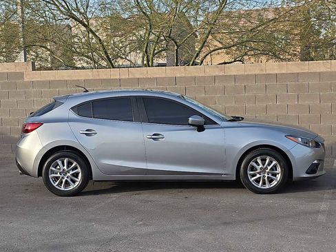 Used 2016 MAZDA MAZDA3 i Touring image 10