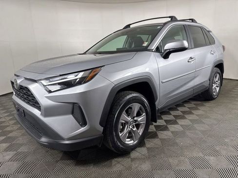 Used 2025 Toyota RAV4 XLE w/ Convenience Package AWD/4WD image 8