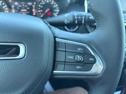 New 2026 Jeep Compass Latitude AWD/4WD image 22