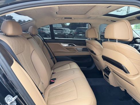 Used 2017 BMW 750i xDrive AWD/4WD image 50
