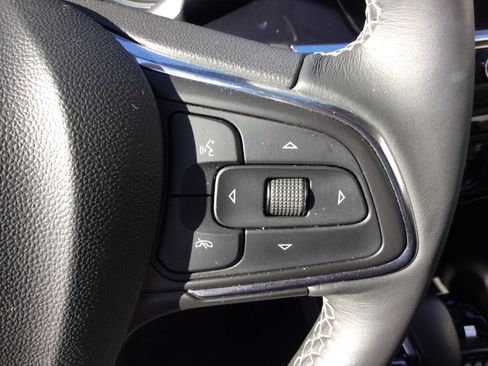 Used 2023 Buick Encore GX Essence w/ Experience Buick Package image 20