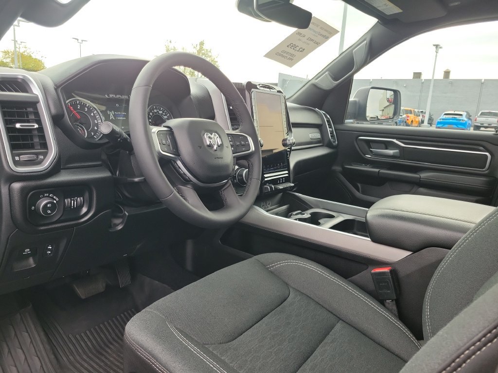 Used 2025 RAM 1500 Big Horn AWD/4WD image 21