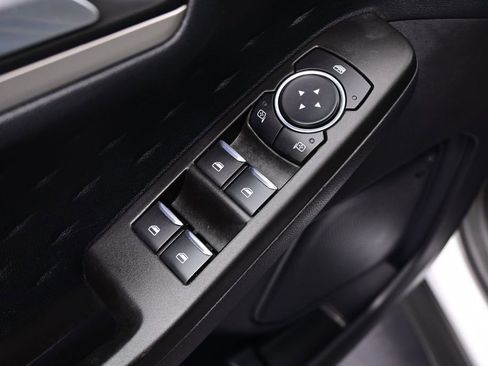 Used 2020 Ford Escape SE FWD image 13