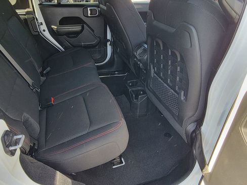 Used 2021 Jeep Wrangler Unlimited Rubicon image 19