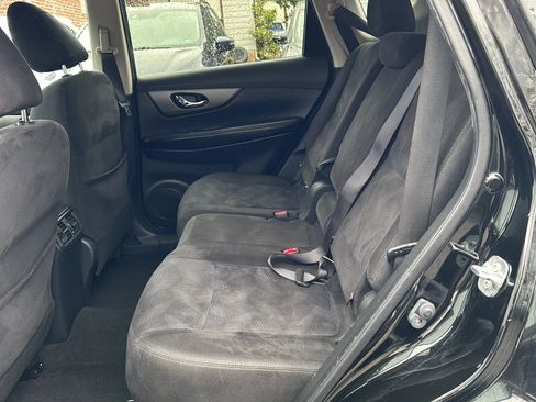 Used 2015 Nissan Rogue SV image 11