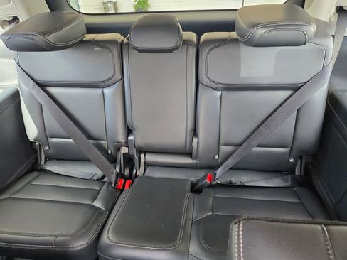 Used 2025 Ford Expedition Platinum AWD/4WD image 18