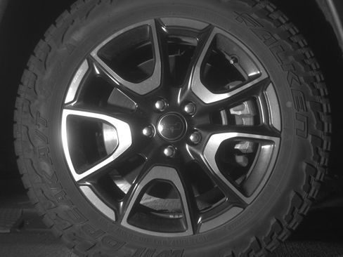 Used 2025 Jeep Compass Trailhawk AWD/4WD image 13