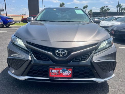 Used 2021 Toyota Camry XSE FWD image 11