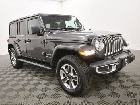 Used 2022 Jeep Wrangler Unlimited Sahara w/ Cold Weather Group image 10