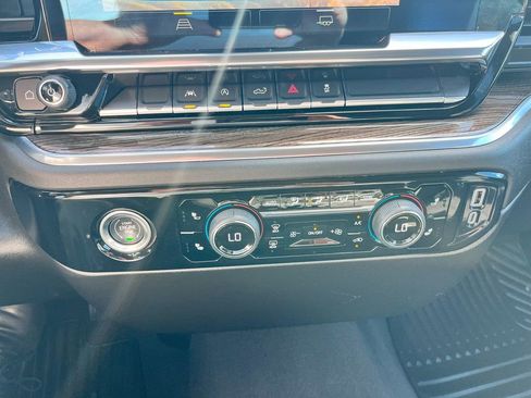 Used 2022 Chevrolet Silverado 1500 LT image 24