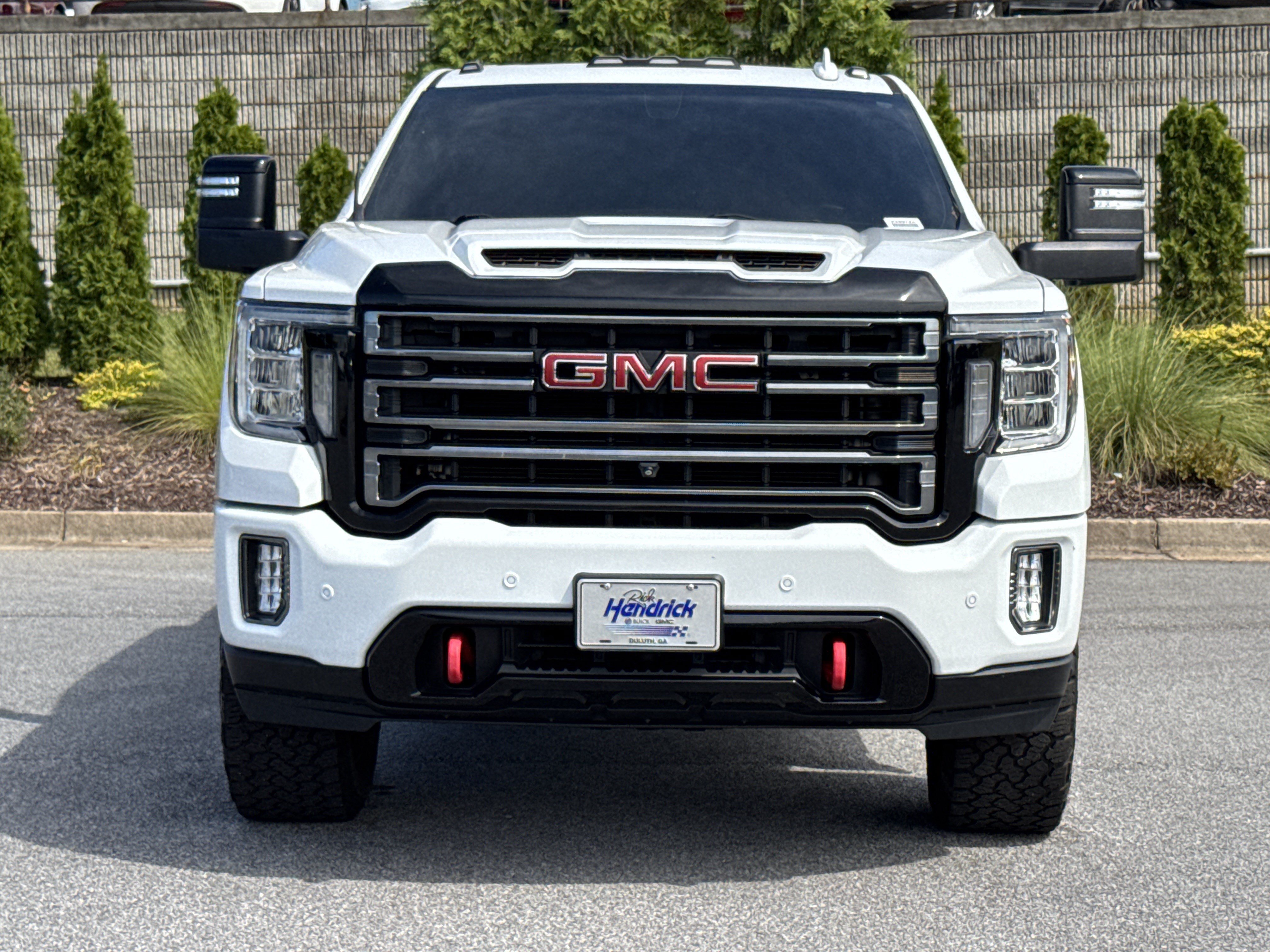 Used 2022 GMC Sierra 3500 AT4 w/ AT4 Preferred Package AWD/4WD image 3