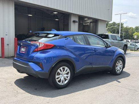 Used 2020 Toyota C-HR LE FWD image 5