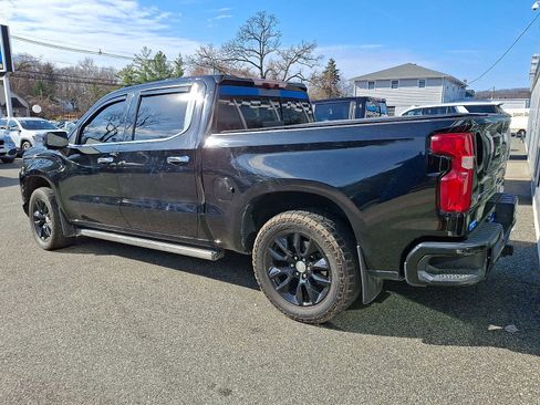 Used 2022 Chevrolet Silverado 1500 High Country w/ Technology Package image 3