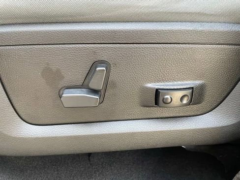 Used 2019 RAM 1500 Big Horn AWD/4WD image 10