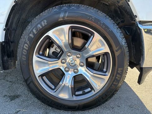 Used 2024 RAM 1500 Laramie RWD image 11