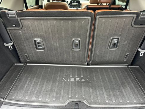 Used 2023 Nissan Pathfinder Platinum w/ Black Appearance Package image 15