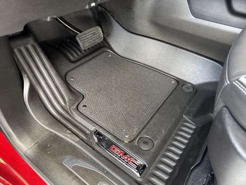 Used 2025 GMC Sierra 1500 AT4X image 16