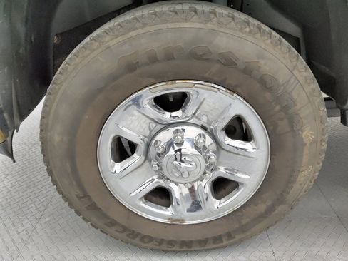 Used 2018 RAM 2500 Tradesman w/ Chrome Appearance Group AWD/4WD image 31