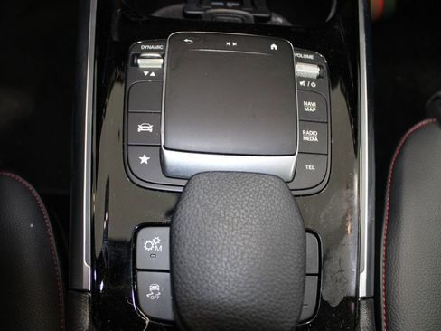 Used 2022 Mercedes-Benz GLA 35 AMG 4MATIC image 28