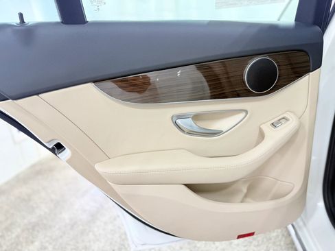 Used 2018 Mercedes-Benz C 300 Sedan w/ Premium Package image 33