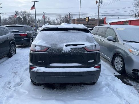 Used 2020 Jeep Cherokee Latitude w/ Cold Weather Group image 4