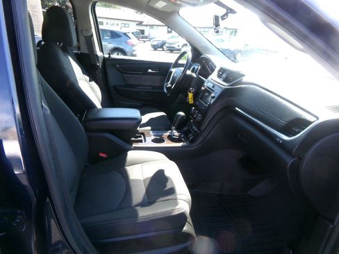 Used 2016 Chevrolet Traverse LT w/ Style and Technology Package AWD/4WD image 41