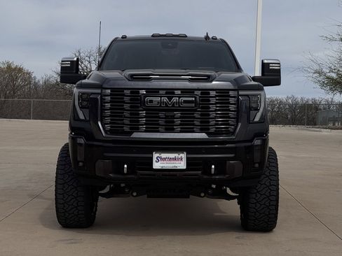 Used 2024 GMC Sierra 3500 Denali Ultimate image 7