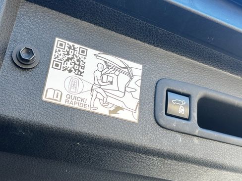 Used 2024 Toyota Sienna XLE image 21