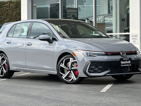 New 2026 Volkswagen GTI SE image 2