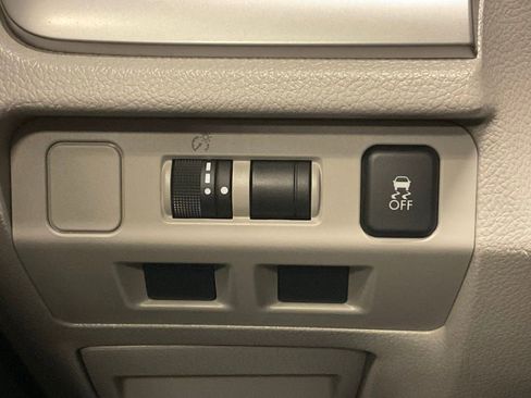 Used 2017 Subaru Forester 2.5i Premium w/ Popular Package #2A image 12