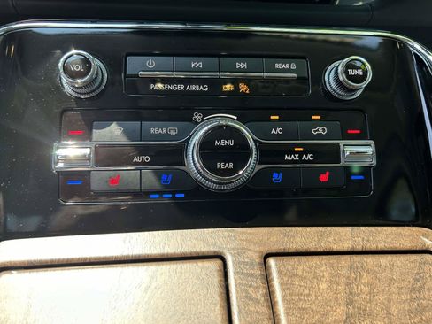 Used 2024 Lincoln Navigator Black Label AWD/4WD image 27