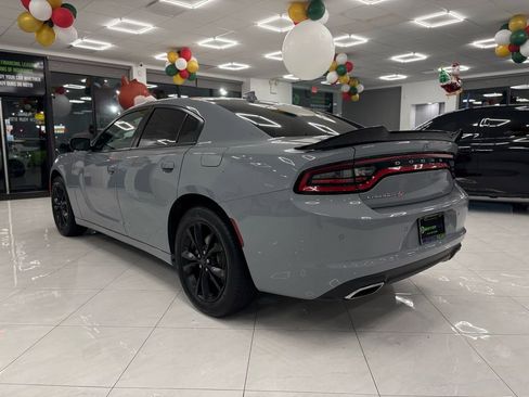 Used 2021 Dodge Charger SXT w/ Driver Convenience Group image 10