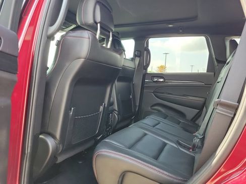 Used 2019 Jeep Grand Cherokee Trailhawk w/ Trailhawk Luxury Group AWD/4WD image 12