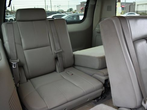 Used 2007 GMC Yukon SLT w/ SLT Preferred Equipment Group image 22