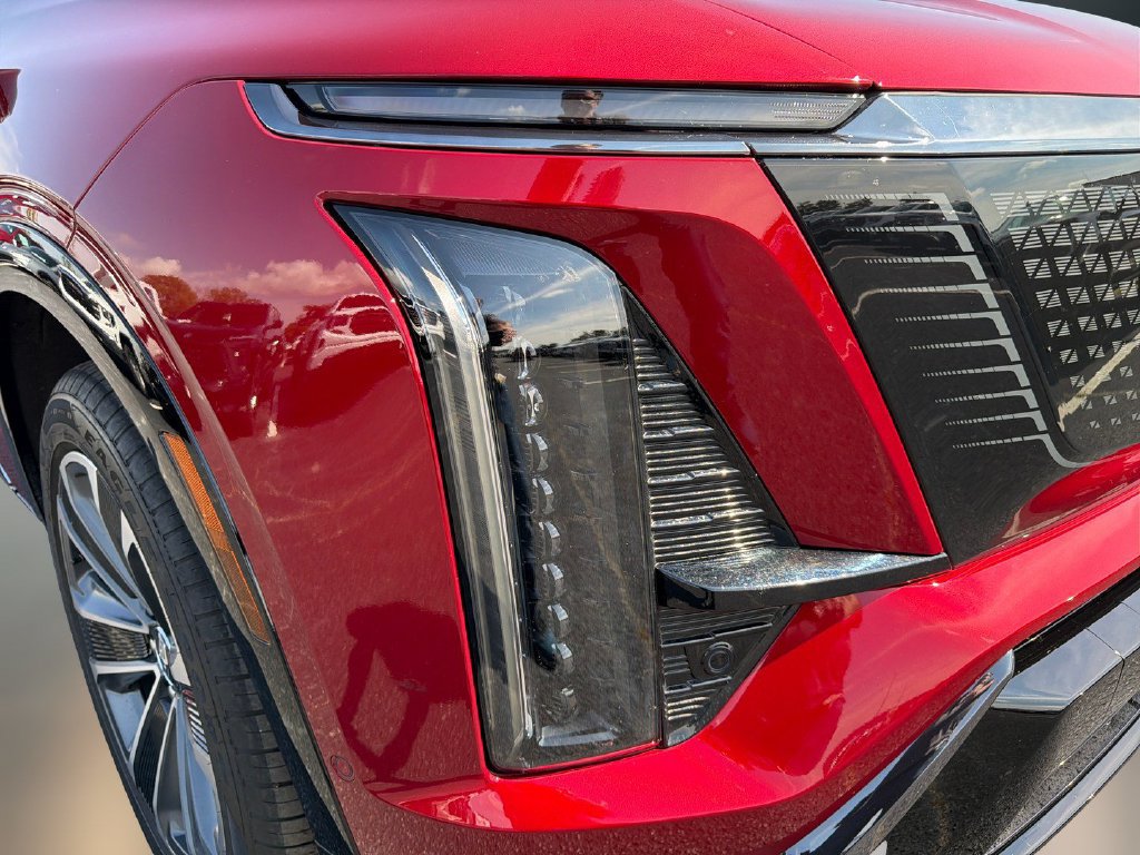Certified 2026 Cadillac Vistiq Sport AWD/4WD image 11