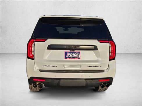 Used 2022 GMC Yukon Denali w/ Denali Premium Package image 8