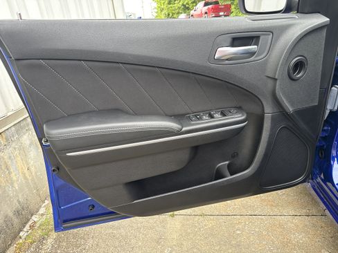 Used 2022 Dodge Charger SXT RWD image 7
