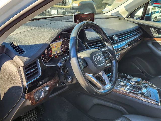 Used 2018 Audi Q7 3.0T Prestige w/ Prestige Package AWD/4WD image 9