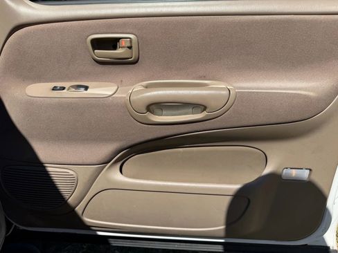 Used 2001 Toyota Tundra SR5 image 13