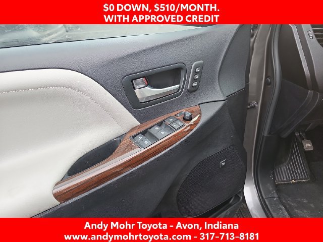 Used 2018 Toyota Sienna Limited FWD image 11
