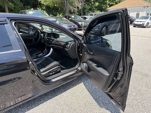 Used 2015 Honda Accord EX-L image 10