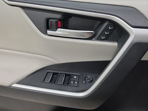 Certified 2020 Toyota RAV4 XLE Premium AWD/4WD image 24