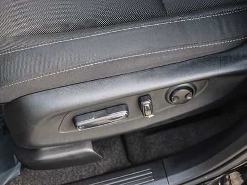 Certified 2025 Honda CR-V EX image 22