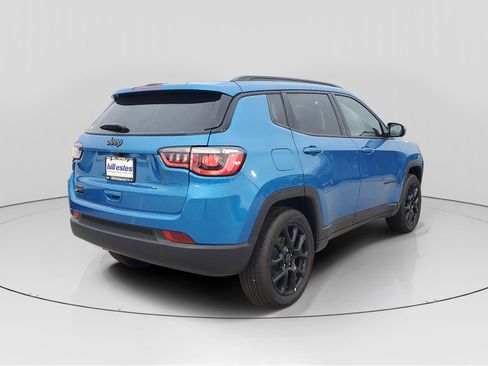 New 2026 Jeep Compass Latitude image 4