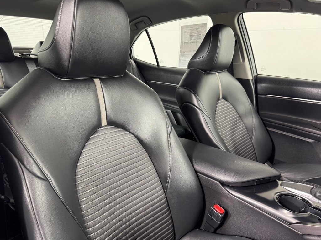Used 2020 Toyota Camry SE FWD image 24