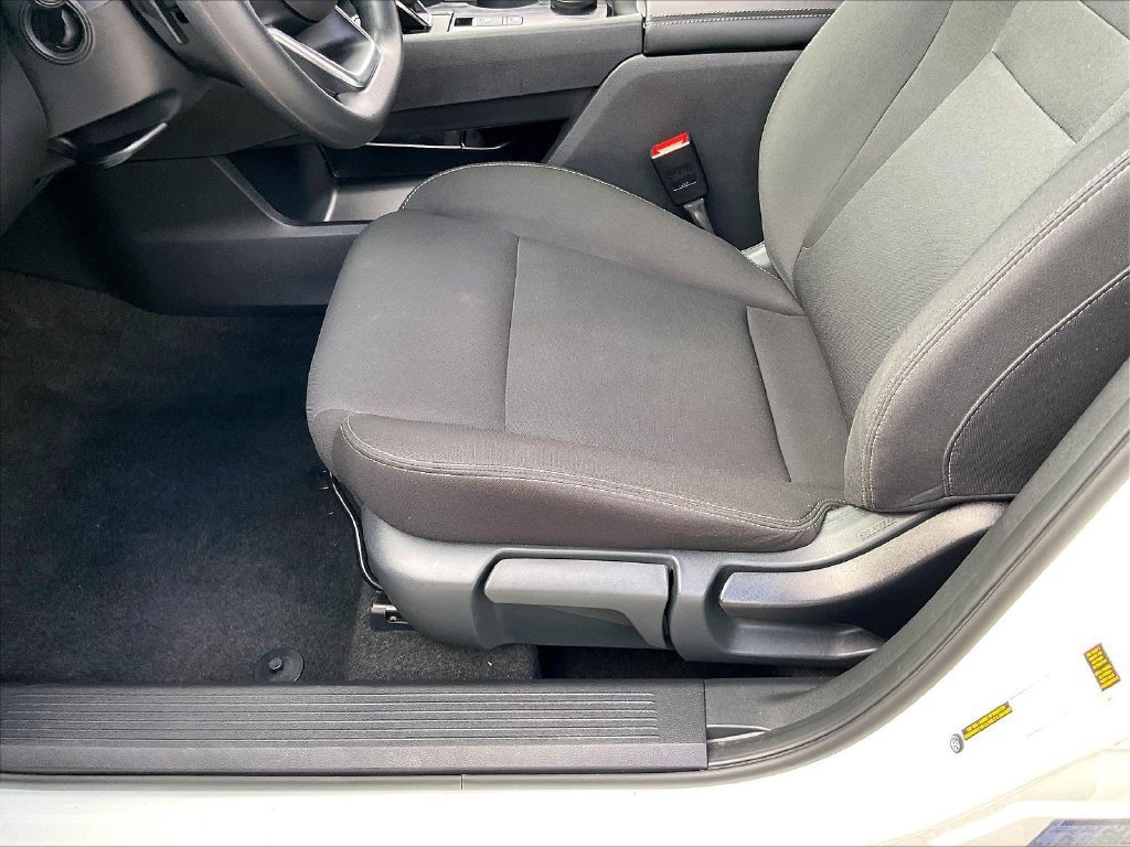 Used 2023 Nissan Rogue S AWD/4WD image 31